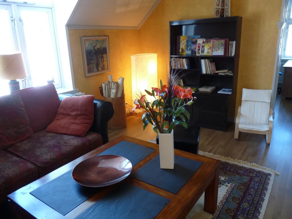 Rosa Huset Osebol